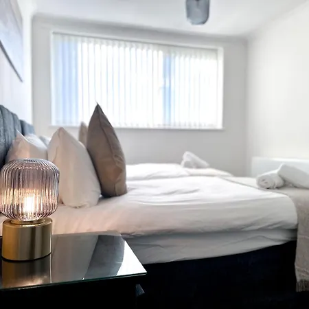 Apartment Contemporary And Cosy Apartment- Free Parking & Wi-fi Birmingham