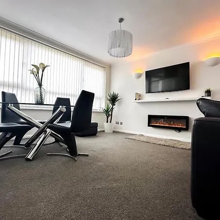 Contemporary And Cosy Apartment- Free Parking & Wi-fi Διαμέρισμα *